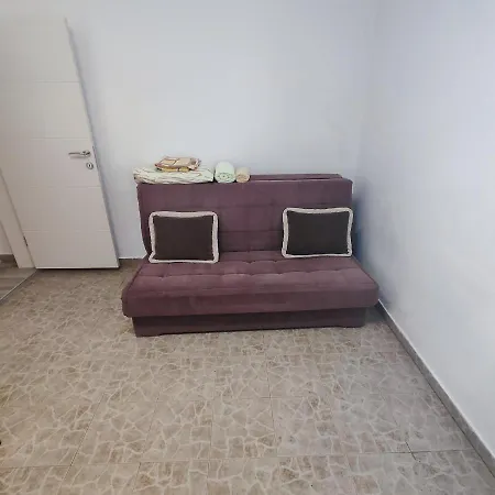 Real Apartment *